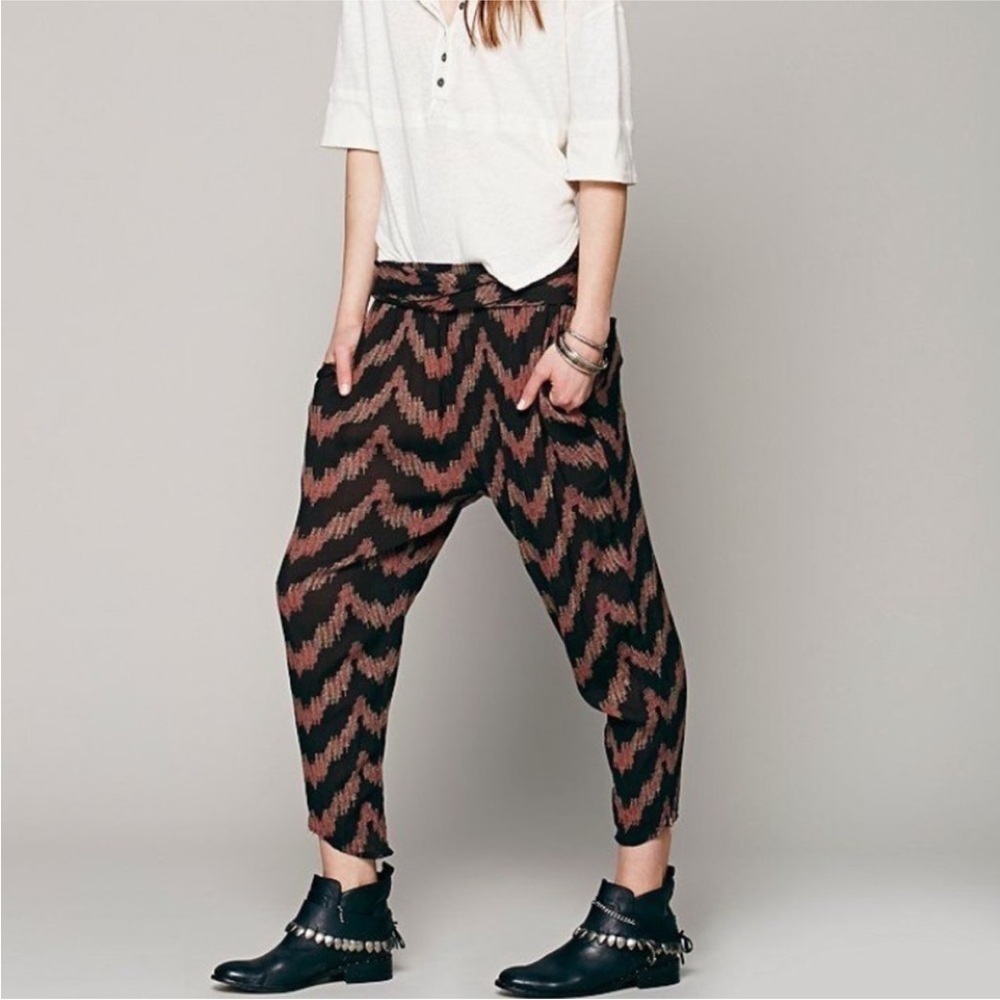 Free People Got Me Twisted Brown Zig Zag Gauze Ankle Zip Harem Pants EUC Size S